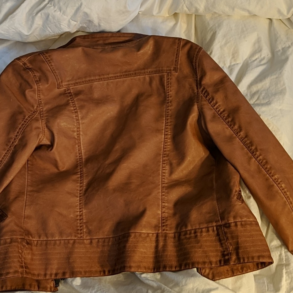 Faux leather jacket - Picture 4 of 5